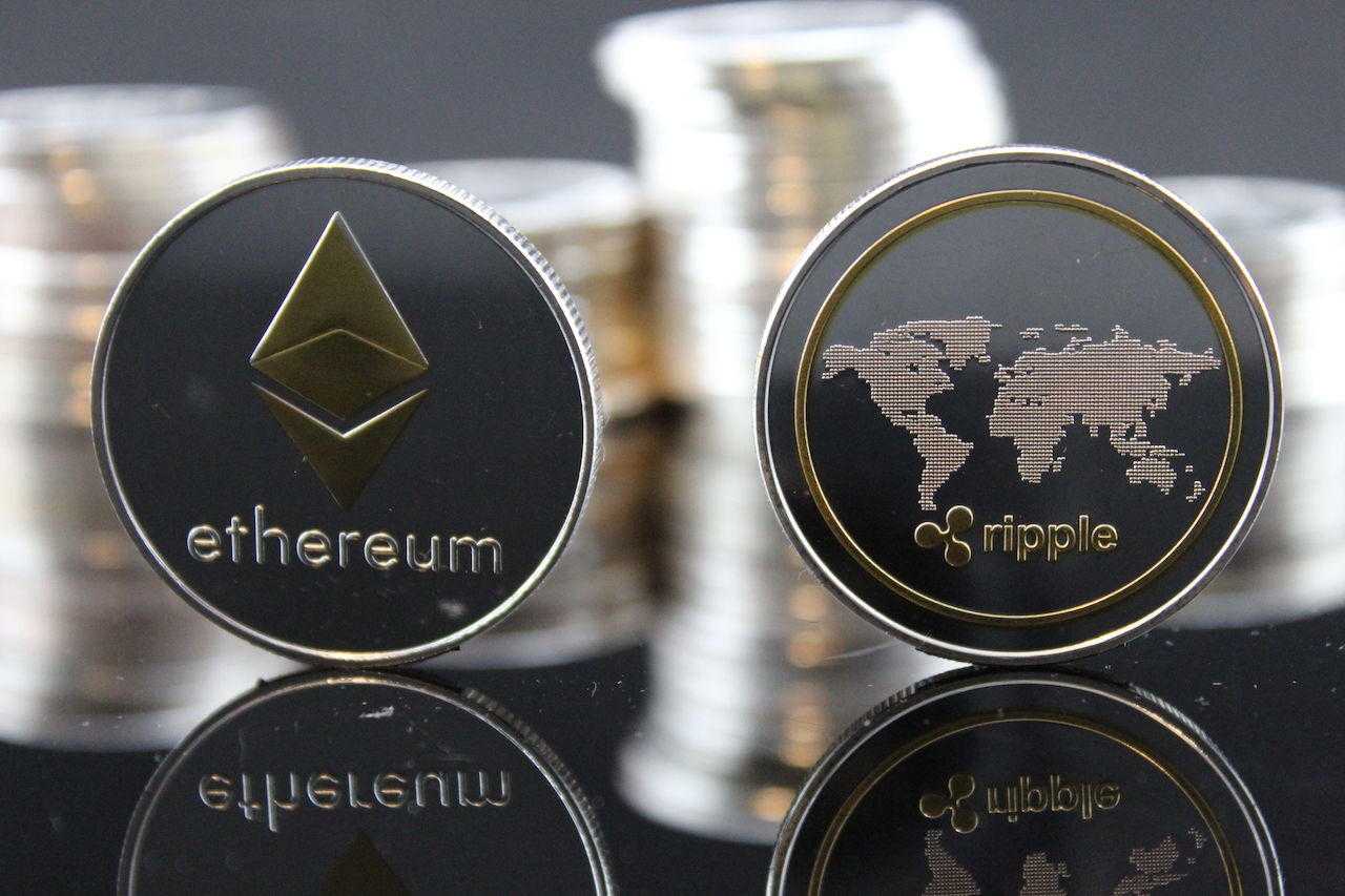ETH ve XRP Yükselişe Geçti, Altcoinler Telafi Sağlıyor