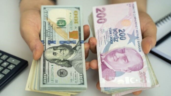 Türk Lirası ABD Verileriyle Dolar Karşısında Eriyor