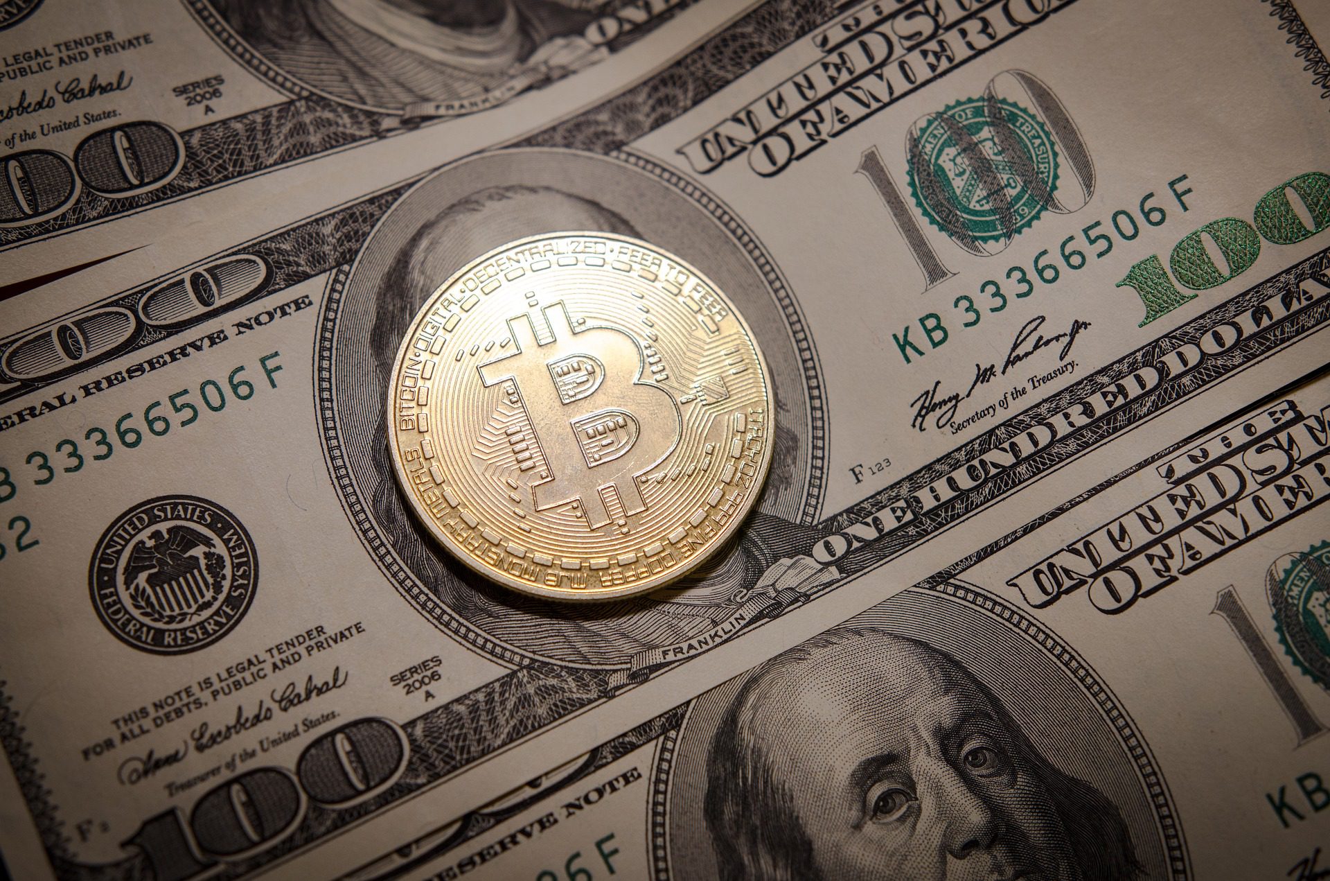 Bitcoin Düşecek mi, Ünlü 5 Analist'in Bitcoin Tahminleri