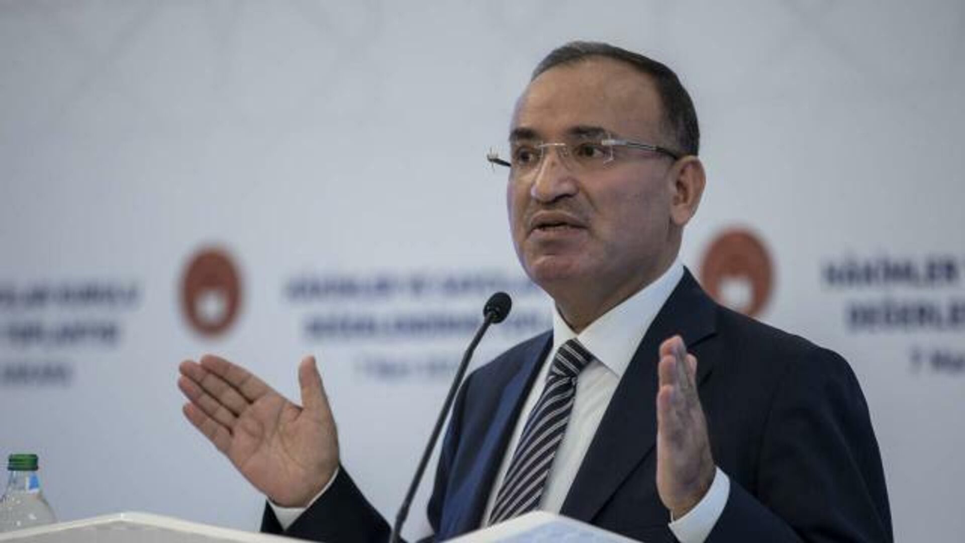 Son Dakika: Bakan Bozdağ Açıkladı: "Kira Artışına Yüzde 25 Sınırı"