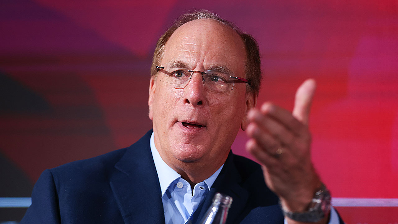 Bitcoin 700.000 Dolar Olacak mı? BlackRock CEO'sunun Şok Eden Tahmini!