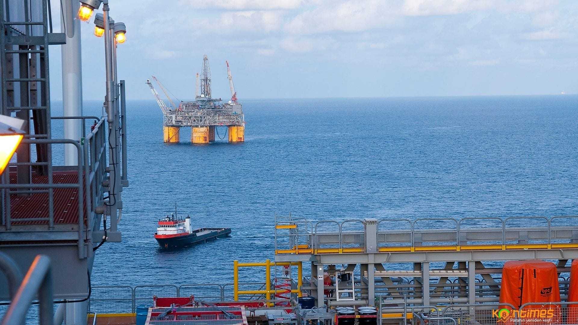 Suudi Arabistan Petrol Fiyatını Düşürdü