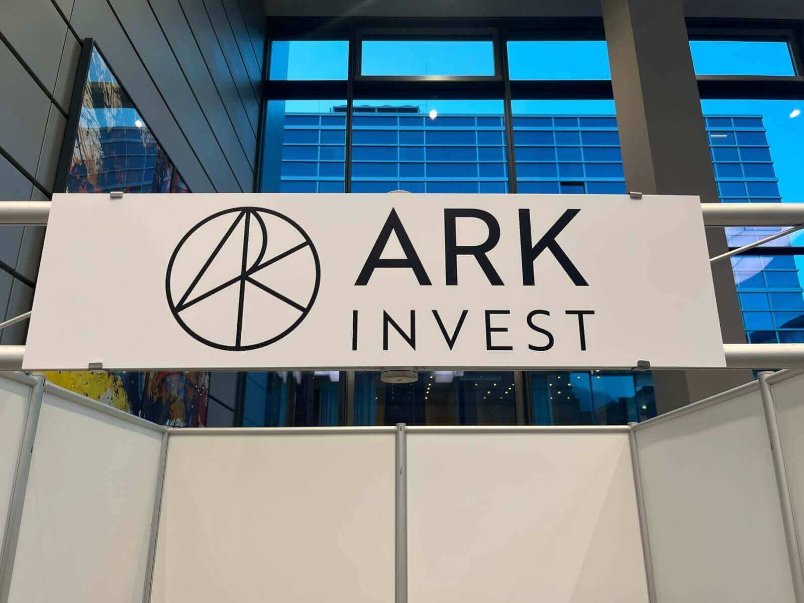 ARK Invest’ten Kripto Hamlesi: Bullish Borsasına 2,5 Milyon Hisse Alımı